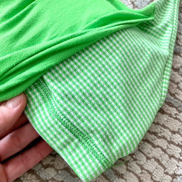 Lululemon Practice Freely Tank Sz 4 - Picture 5 of 6